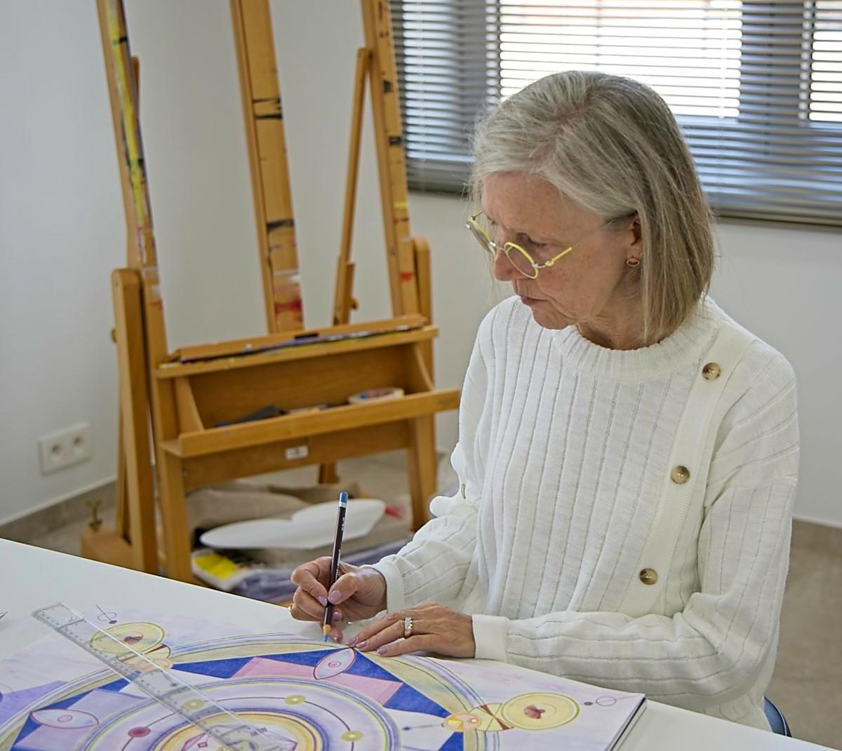 Wie is Lut? Reiki master, IET master-instructor, consultant Aura Soma, consultant Sehoona, La Ho Chi, Godinnenopleiding enz...